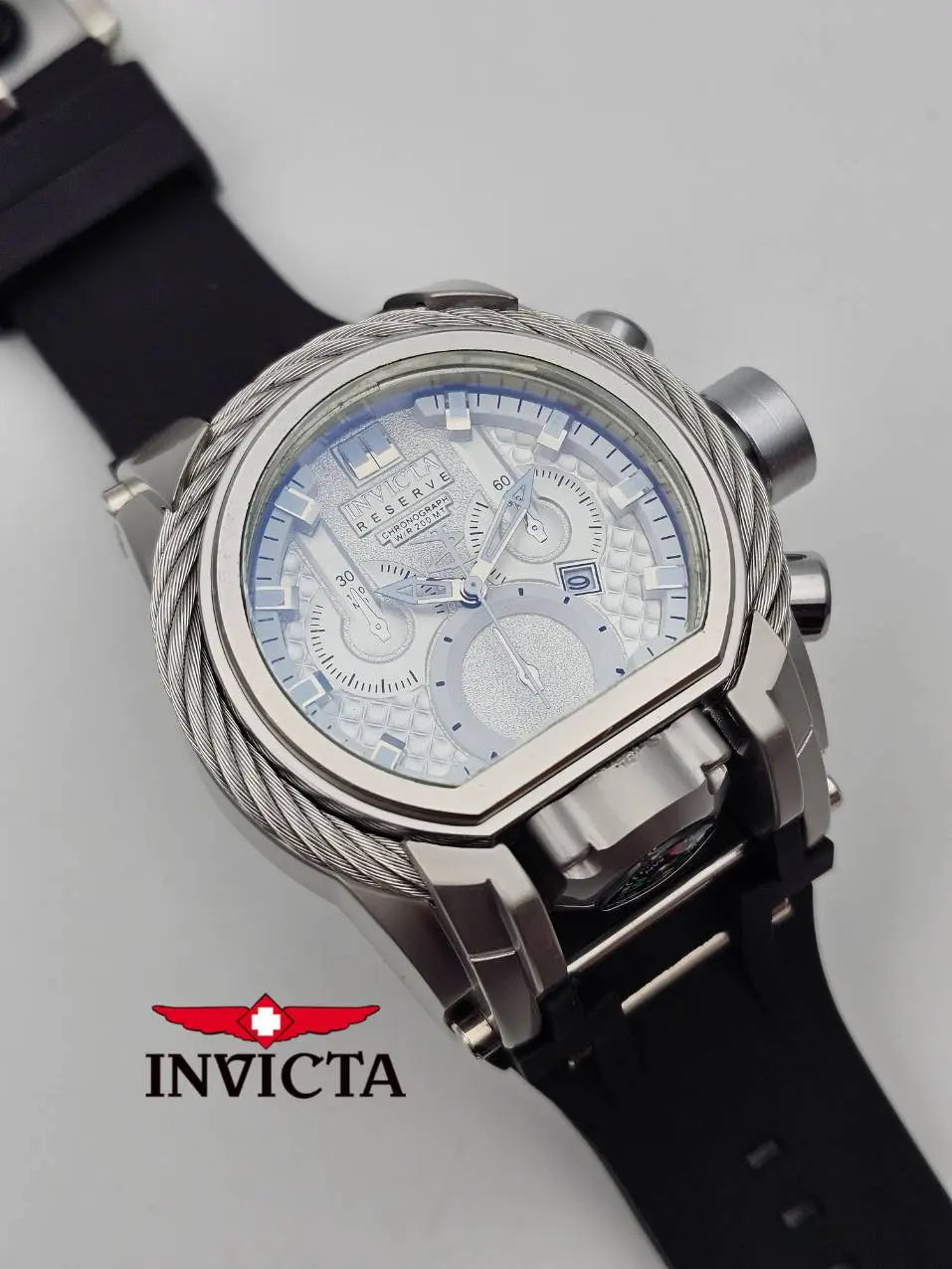 Invicta™- Supremo