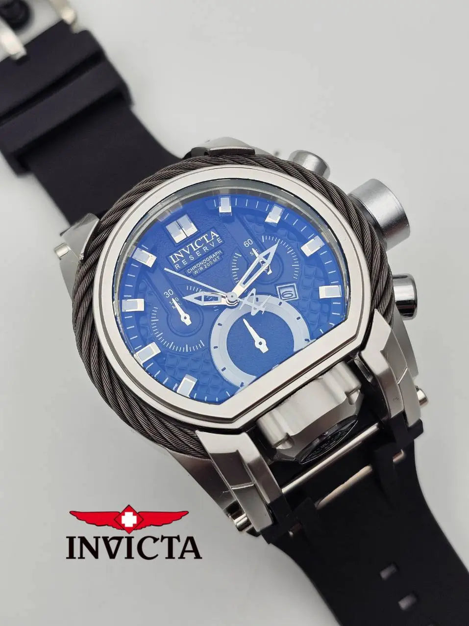 Invicta™- Supremo