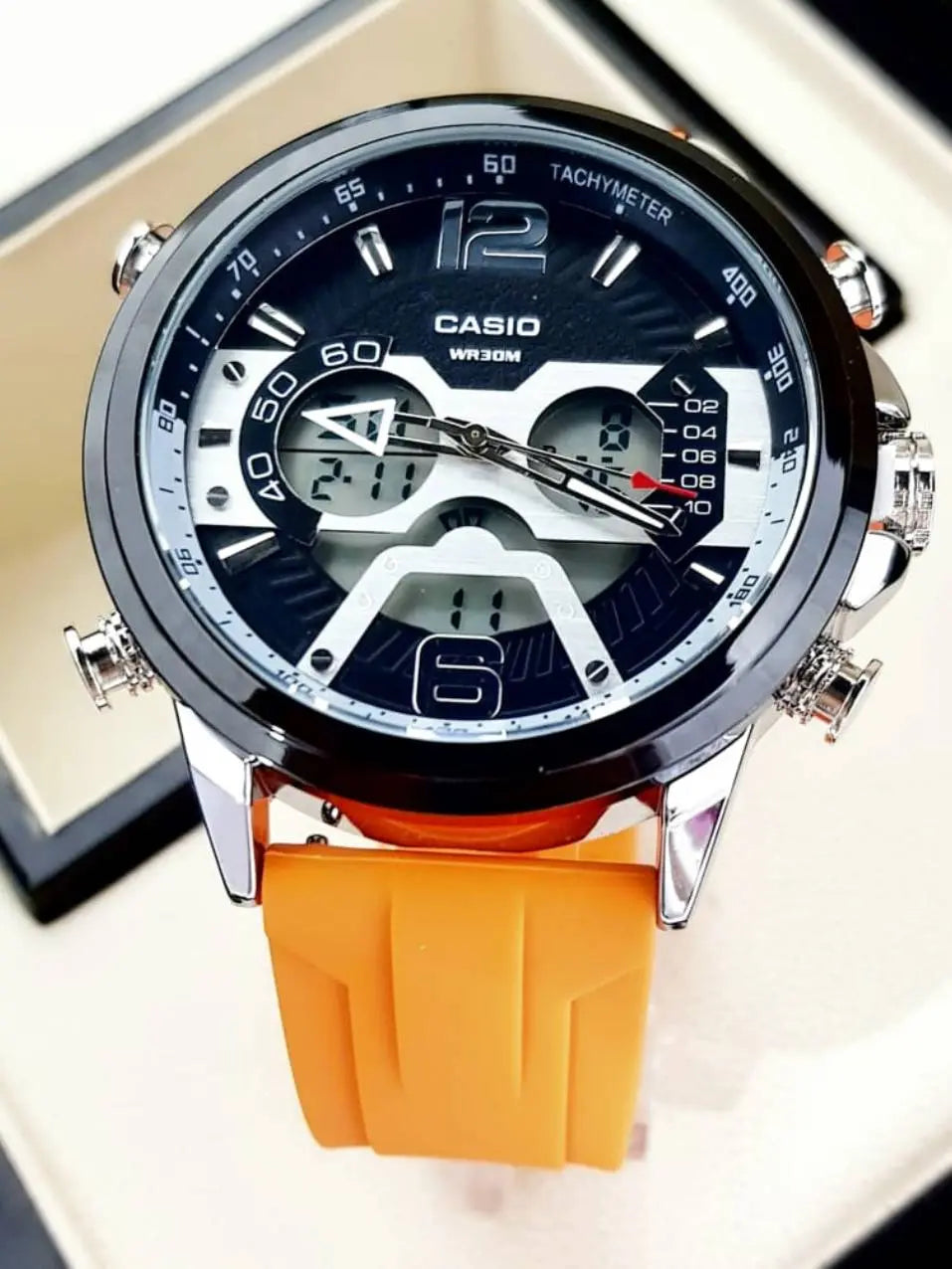 Casio®- G SHOCK Naranja