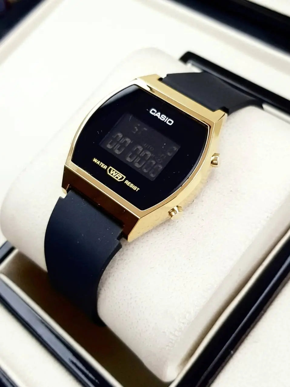 Casio®- Retro